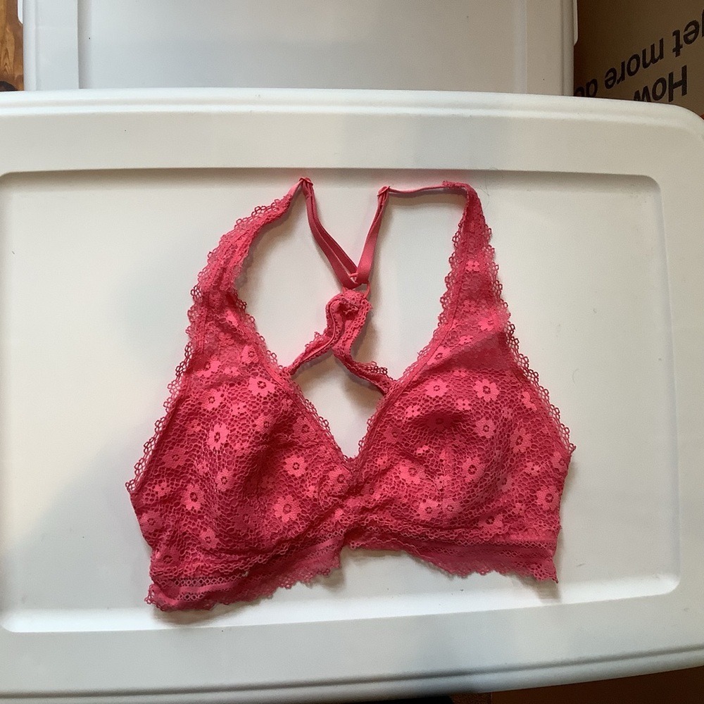 (Bin 6) Victoria’s Secret mesh, lightly padded, lace bra, Size XS